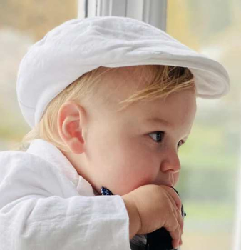 2 Farben: Cooles Beret für kleine Boys, weiss und braun