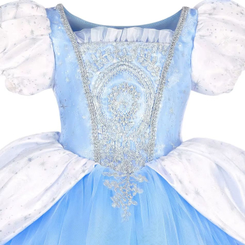 Das perfekte bauschige Prinzessinnenkleid - wunderschön hellblau