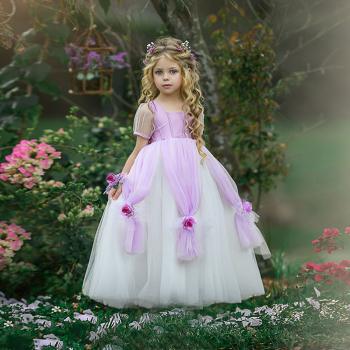 Traumkleid für Prinzessinnen violett-weiss mit Rosenblüten