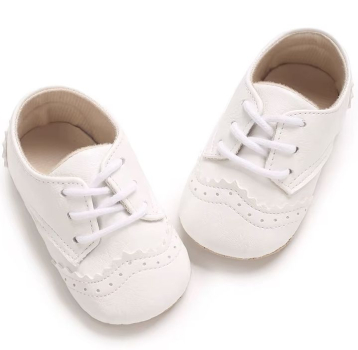 Elegante Taufschuhe für kleine Boys - im angesagten Oxford-Look