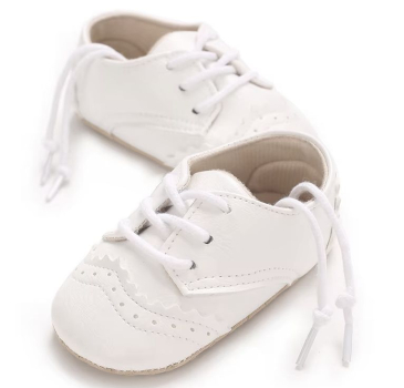 Elegante Taufschuhe für kleine Boys - im angesagten Oxford-Look