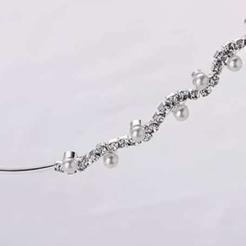 Preview: Haarreif - hauchzarte Tiara mit Strasssteinchen