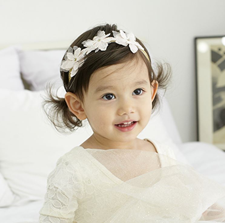 Baby Mädchen Stirnband Haarband Kopfband Handarbeit weiß Taufe Hochzeit 