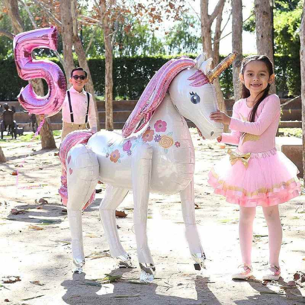 Riesiger Folienballon Einhorn, 'stehend'