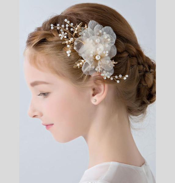 Blüten-Haarclip für die perfekte Festfrisur!