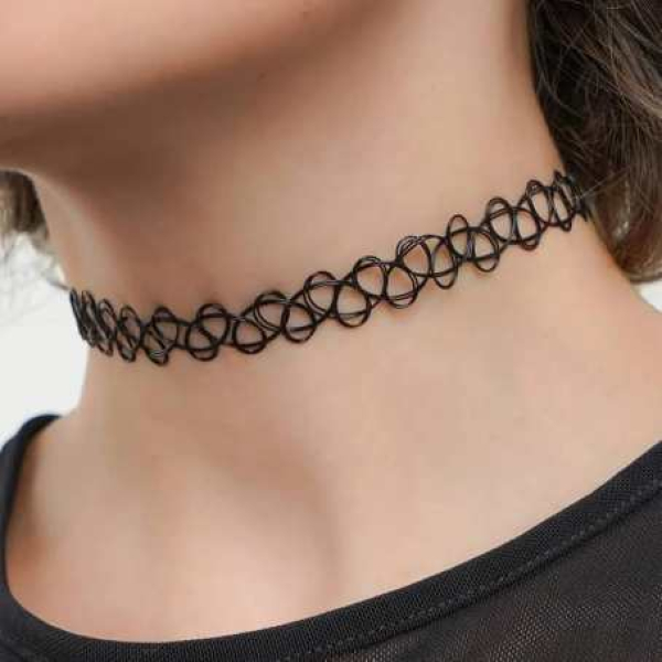 Preishit: Wednesday Kleid getupft - inklusive Perücke und Collier!