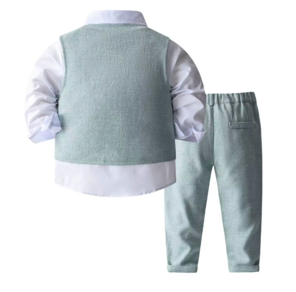 Trendfarbe: Anzug-Set für elegante Gentlemen, Salbeigrün