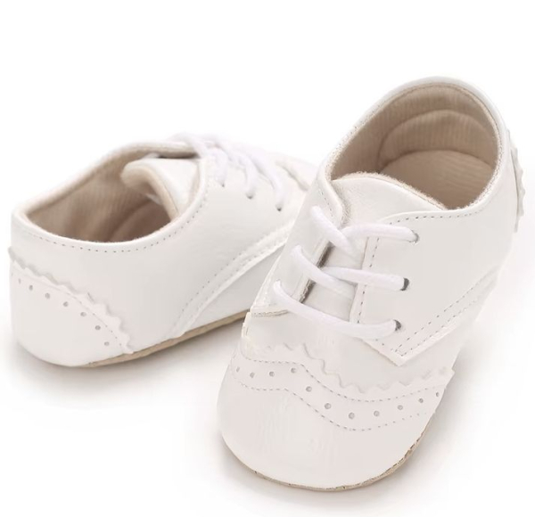 Elegante Taufschuhe für kleine Boys - im angesagten Oxford-Look